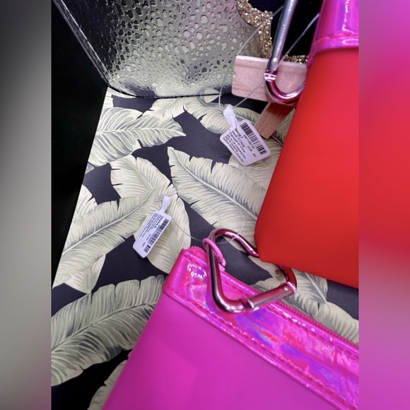 CLAIRE’S Pouch Bundle! 5”x4” Pink/Red NWT!! - Picture 3 of 3